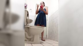 MATURE WHORE WITHOUT PANTIES
