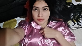 Caliente latina chica despertando solo co&ntilde_o masturbaci&oacute_n ( CASERO REAL)