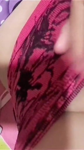 Colombian Influencer Asks for Anal Sex as a Form of Pleasure