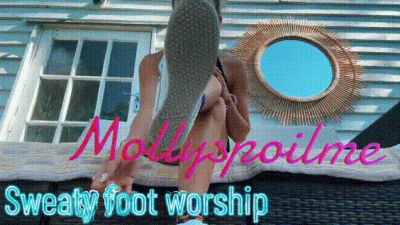 Smell my sweaty feet, loser!