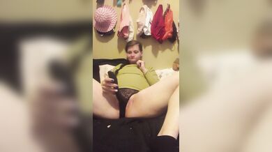 7 months pregnant teases her creamy panties after two days of wearing them