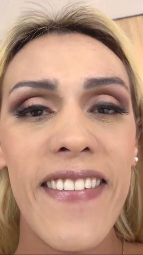 BRAZILIAN TRANSSEXUALS: New TS Karine Siqueira   Clip 1