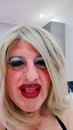 Asija Robin's ... lips