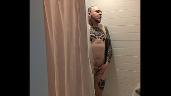 Roommate spies on FTM while he showers