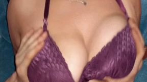 Natalie let him play with her big tits WMV