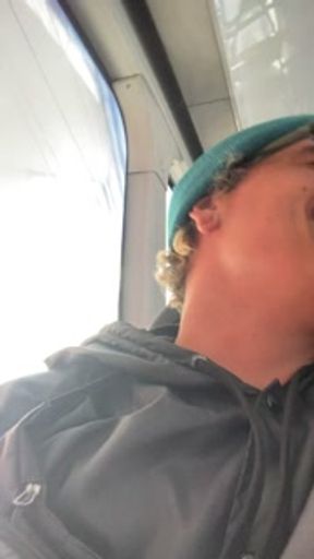 Mamando no ônibus