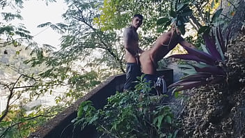 Comi um macho na trilha