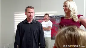 Hot Wife Gets Fucked by Masseur While He Reads Magazine