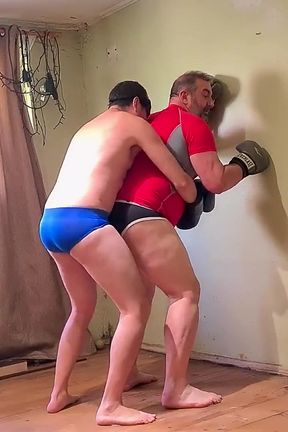 Silver Daddy Boxer VS Jobber
