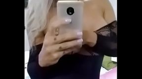 Em casa esperando mais um safado pra transar