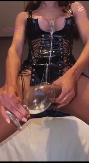 Fucking hot ladies cums