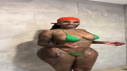 Teen: Her google drive folder, 755 videos =  https://rentry.co/vk95pmbb