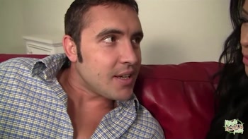 Gia Grace makes her lover happy and gives him a blowjob after a tiring evening