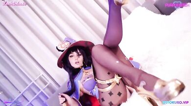 Cosplay orgy ends in dildo gorge and pussy licking frenzy
