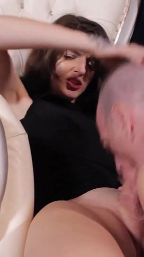TS vixxen goddess fucked hard!