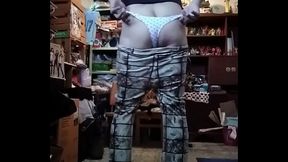 Travesti en pantal&oacute_n ajustado