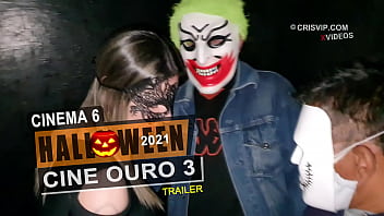 Cristina Almeida bebendo leitinho de desconhecidos. Especial de halloween 2021 no cine ouro | Cinema 6