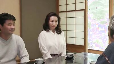 Asian MILF delivers fresh cumshots in hot mature porn video