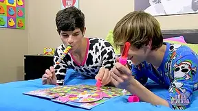 Jacob Grant And Colby Klein In A Twink Bareback Sleepover
