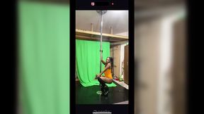 Pole Dancing on Live