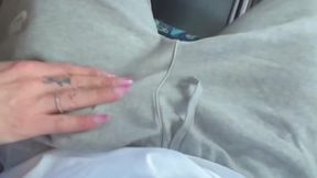 Fast handjob on the bus