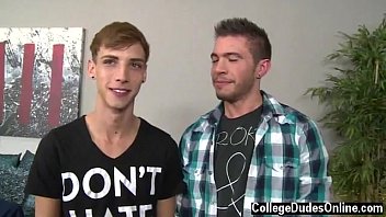 Twinks XXX Jordan climbs on top of Sam, slipping Sam&#039_s pulsing man