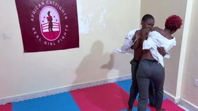 GHETTO FIGHTS 117: BEATRICE VS RODA BAREFIST CUNT KICKING CATFIGHT