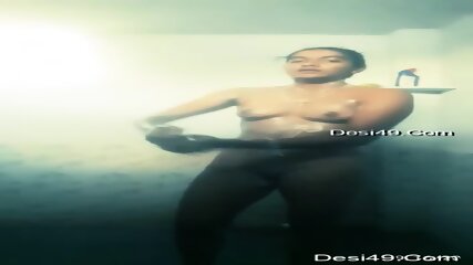 Indian Desi cute girl bath full nude showing