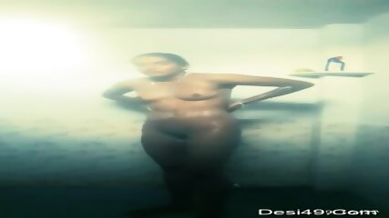 Indian Desi cute girl bath full nude showing