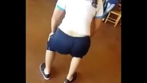 Colegiala  baila delicioso tuerk  mas en: http://cu5.io/lc8dl