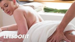 ”Roxy Black's Wild Encounter with Masseur”