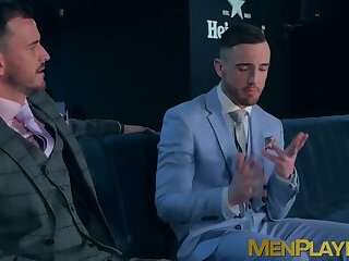 Bearded businessmen Franky Fox and Jp Dubois hard bareback