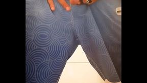 Meada con pre-cum jugoso para vos...