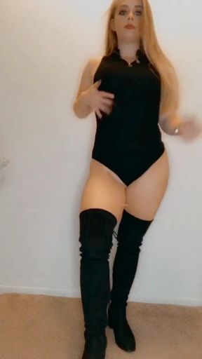 Body Worship in Sexy Thigh Highs