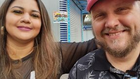 mary esposa cadelona se exibindo com as tetas de fora na rua, no carro, na praca, em posto de combustiveis pro frentista em plena luz do dia.