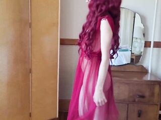 Nerdy Red head Releases her golden Nectar all over the floor