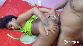 pretinha com tesao myllena rios empinando o rabao e levando pau ao vivo tel: (21) 98307-1898