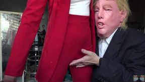 President Grabs MILF Pussy, Teen Reporter Watches Anal Blowjob