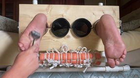 Itching, Pinwheels and Electro - punishing big wide meaty feet