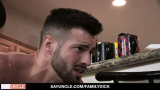 Blowjob, handjob, barkondom, gammel &amp; ung, gammel, far – stor pik ung Casey Everett og Lance Charger røv knepper