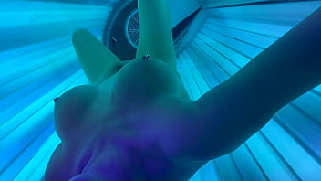 Masturbate and Big Tits play inside Solariu ( tanning bed ) Join Me in this Hot Hot Tube