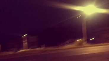 MORADOR DE RUA FODE CUZINHO DA SAFADA EM ESTRADA MOVIMENTADA