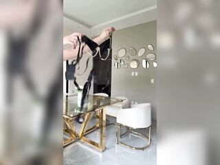 lenceria, culona, tik tok