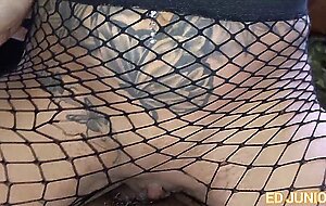 Samantha squirt cumbling on ed junior's pau without a condom