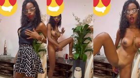 profesora maniatica se masturba para ti