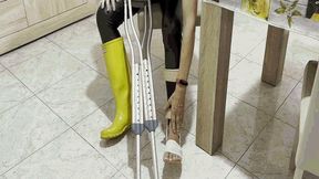 My hard day on crutches-6 MOV