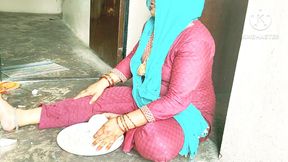 Neighborhood Wali Bhabhi Ki Majhedar Chudai in Hindi Audio