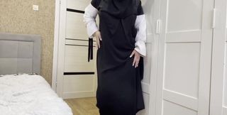 Hot Arab Stepmom in Stockings Gives JOI