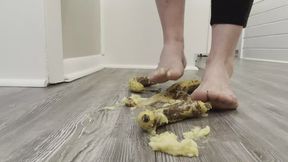 BANANA CRUSH WITH FEET
