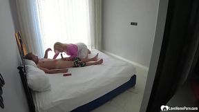 Babe came to my hotel room for sex